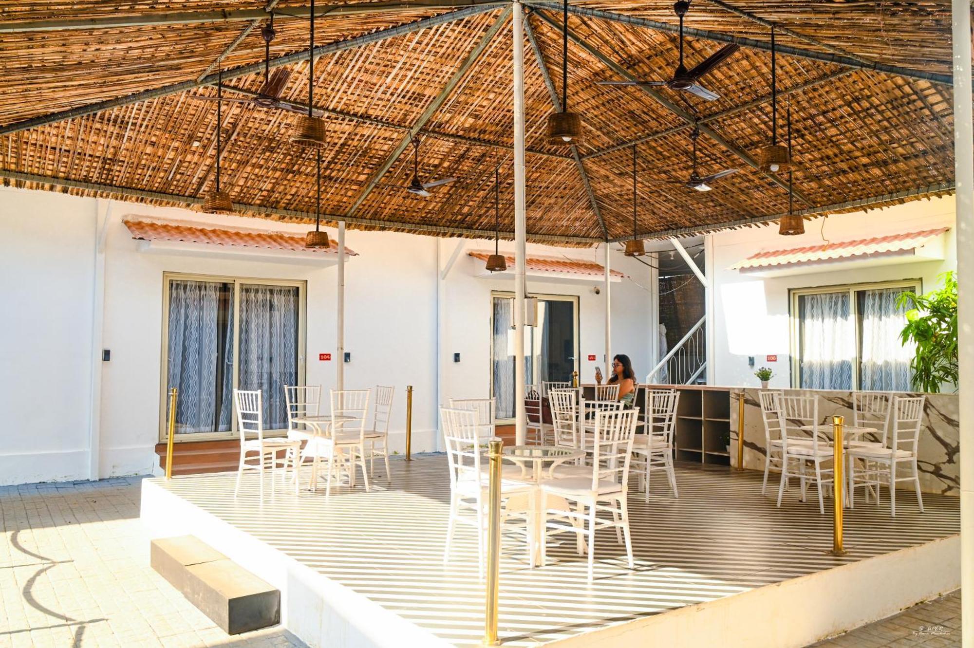 Morjim Beach Villa Extérieur photo